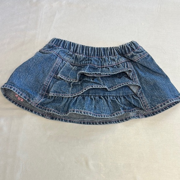 Gymboree - Blue Denim Skort with Flared Design and embroidered strawberry - Picture 5 of 6